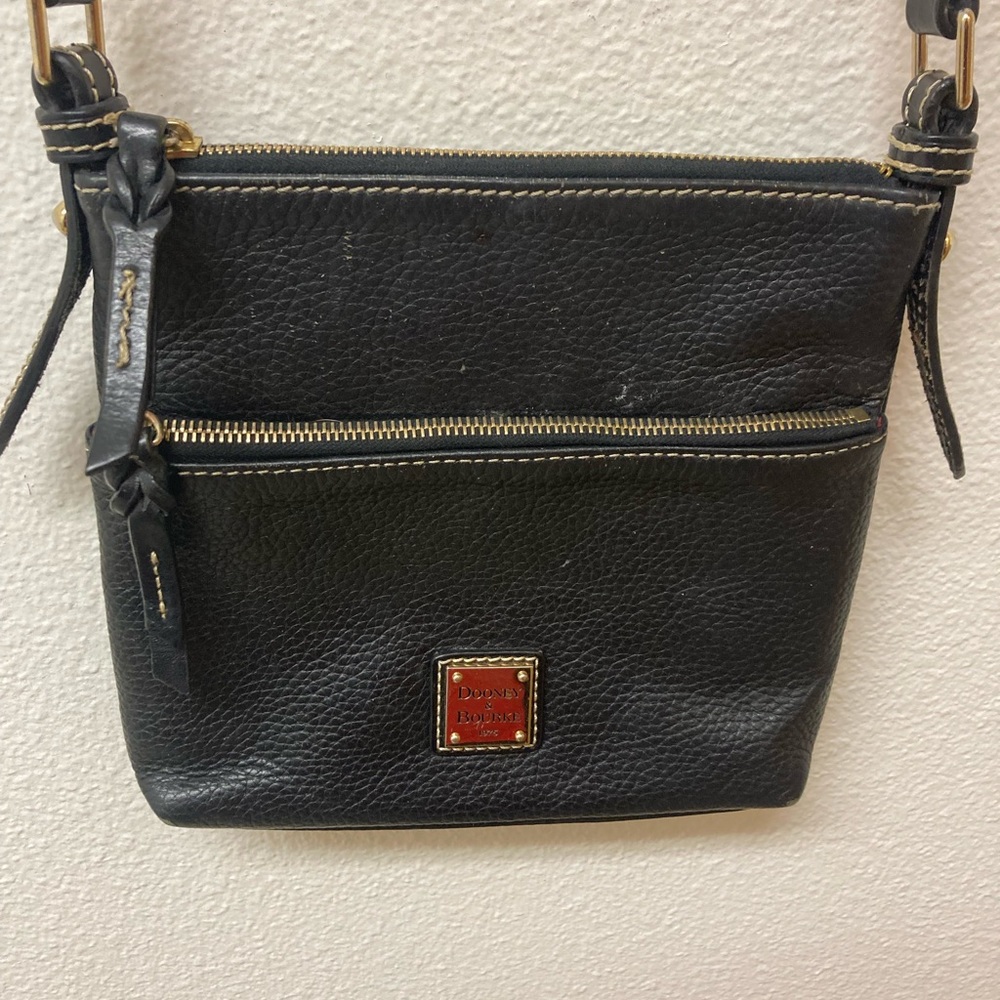 DOONEY & BOURKE Florentine Leatger Lettwr Carrier Crossbody Bag